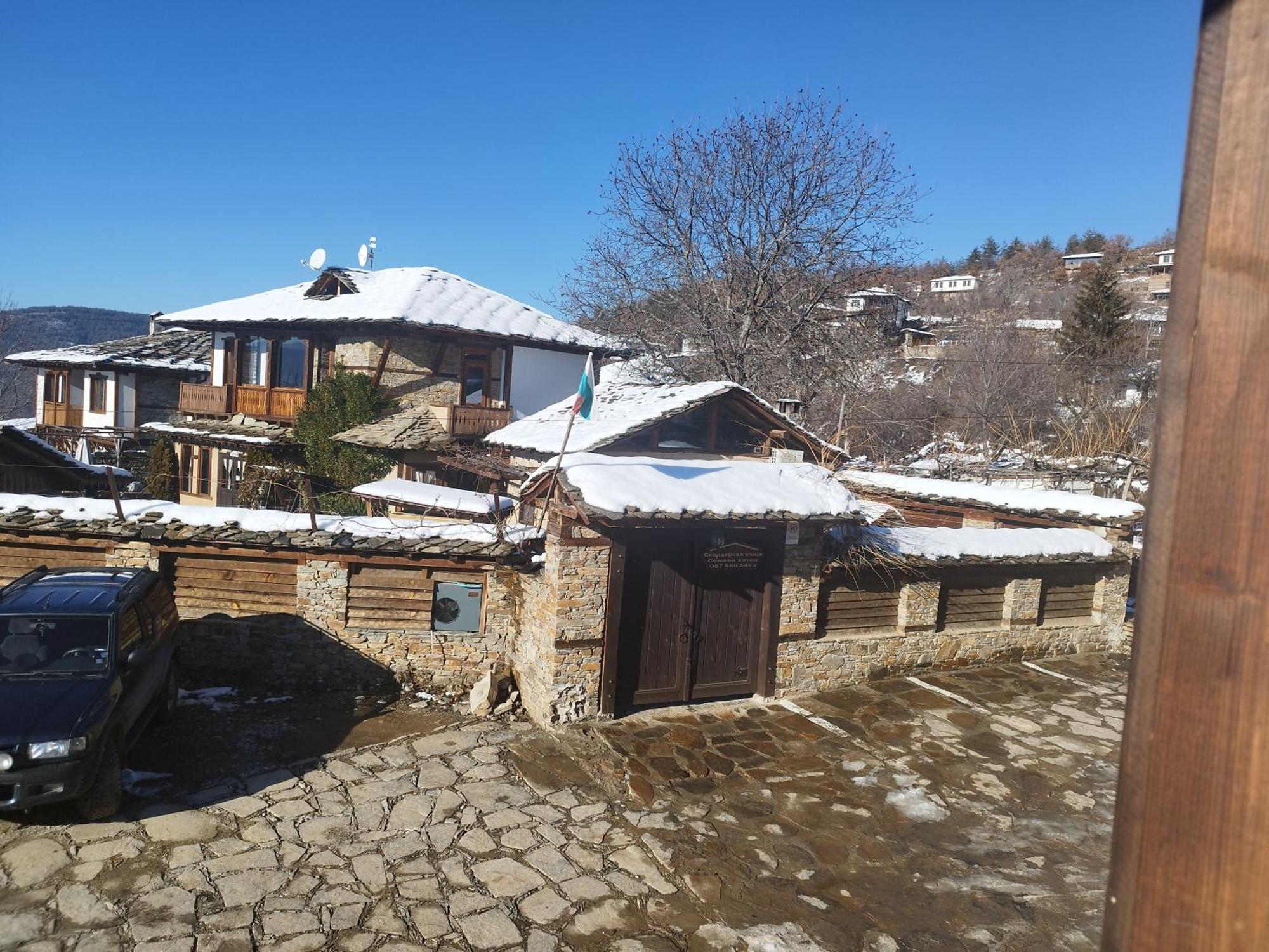 Семеен Хотел Скендерова Къща Leshten Buitenkant foto